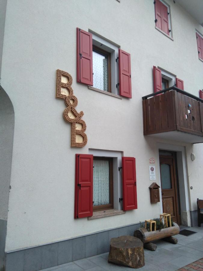 Durmi E Insumiasci Bed and Breakfast Forni Avoltri Buitenkant foto