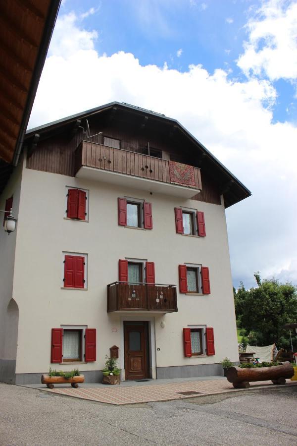 Durmi E Insumiasci Bed and Breakfast Forni Avoltri Buitenkant foto